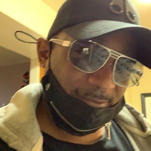 Meet your Posher, Cleaan cut boys